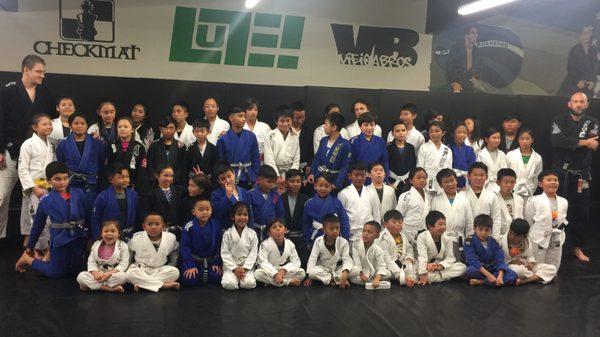 2018 BJJ youth silly group picture