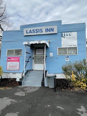 Lassis Inn