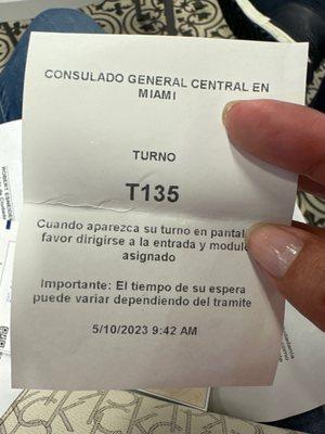 Hora de entrada 9:42am, hora de cita 11:20am son las 11:30am