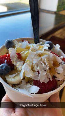 Dragonfruit Açaí Bowl half size