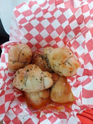 Garlic knots