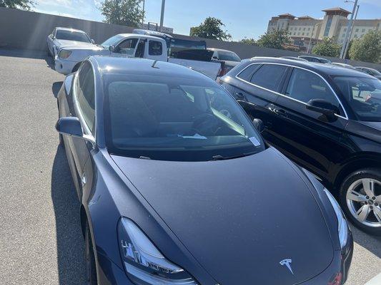 20 Tesla 3 sunroof done