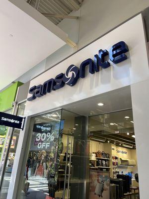 Samsonite @ The Great Mall of the Bay Area