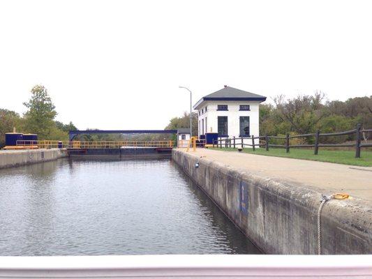 Entering lock 18