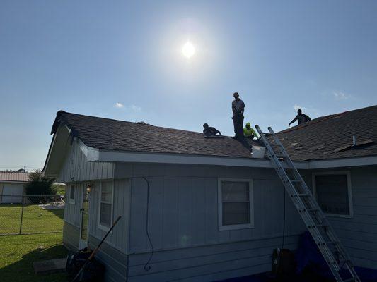 Another little house in Houma , we shingled