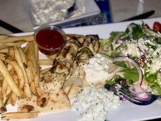 Souvlaki chicken platter