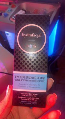 Brightens, tones and firms the outer eye; Improves skin hydration; Gently removes surface layer dead skin cells. INGREDIENT HIGHLIGHTS.