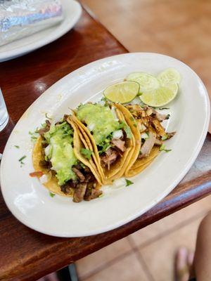 Tacos: carne asada, carnitas, lengua