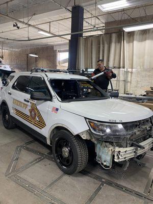 Police car windshield replacement