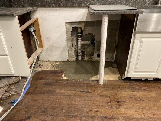 Mercury plumbing not only fixed all the other plumbers' damage but gave me my kitchen back within 2 days of first contact!