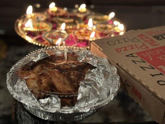 Chicken Wings, Pizza on Diwali night..bliss!