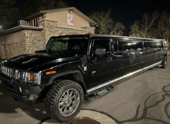 Make a bold statement with our Hummer Limo. Known for its striking design and spacious interior. Perfect for any party!