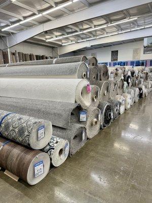 From Carpet Remnants to Luxurious style, we offer a wide variety of carpet flooring for your business and home.