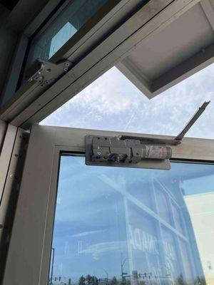 Commercial business door closer repair