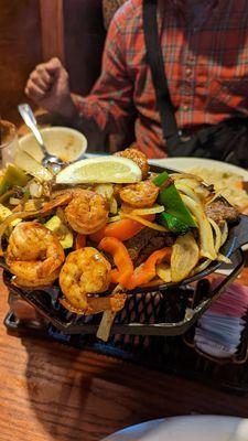 A close up of the trio fajitas platter