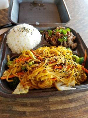 Butter garlic noodles with beef