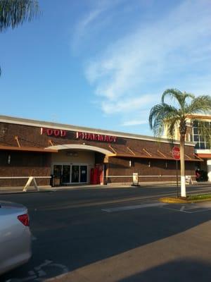 Food & Pharmacy. Bug exit double doors