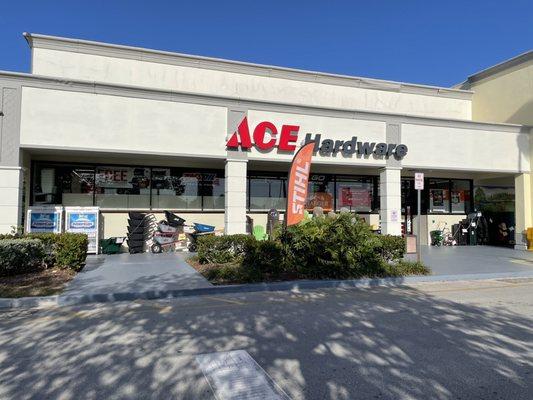 D’s Ace Hardware