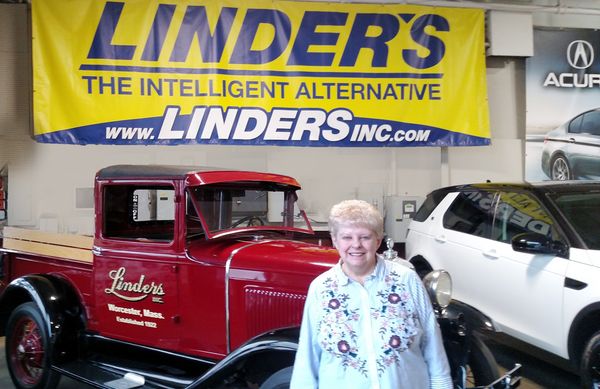 Another satisfied repeat customer at Linder's auto dealership.