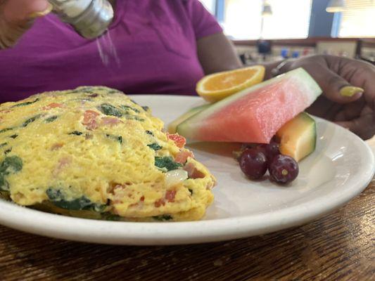 Omelette and fresh fruit