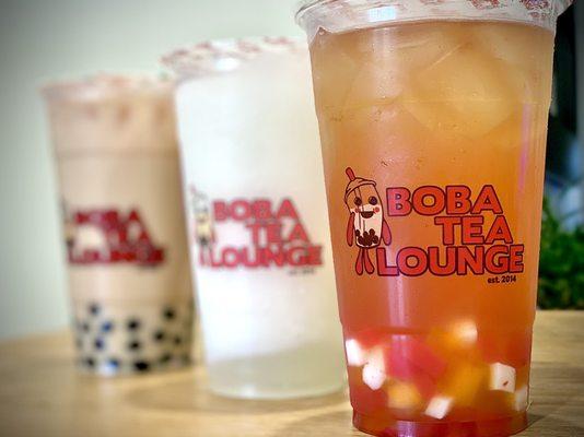 Brown Sugar Milk tea w boba Lychee Slushy Lychee Strawberry Tea w rainbow jelly