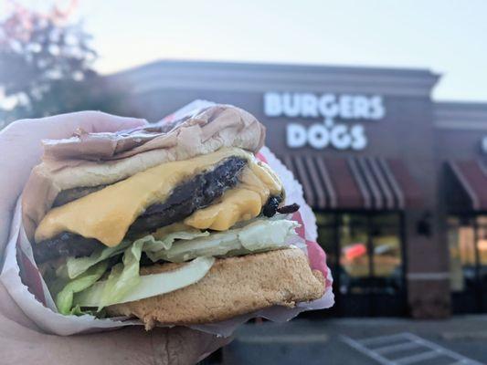 Great classic cheeseburger!