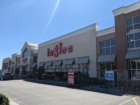 Ingles Markets, Lenoir City