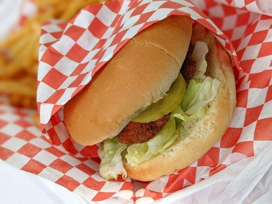 Fried chicken sandwich | IG: asianadventuretime