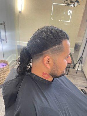 Corte de pelo con trenzas