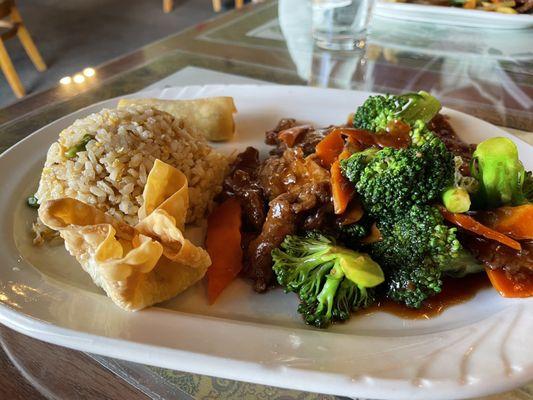 A09 lunch special! Broccoli beef