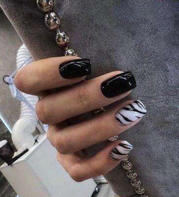 Nail extension with design