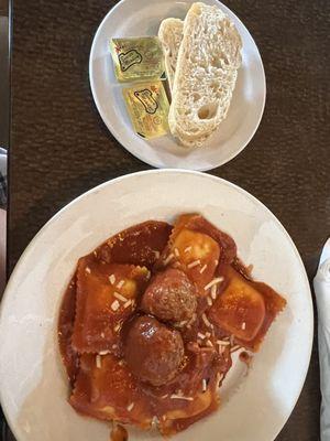 intalian bread and ravioli meatballs