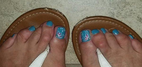 Toes by Lucy