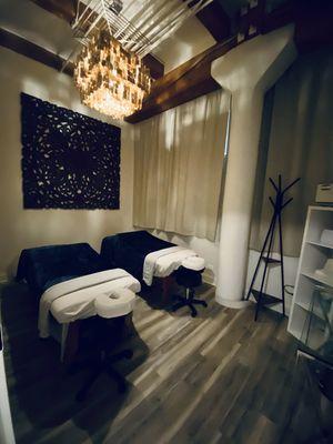 Blissfully Romantic Couples Massage Room 2