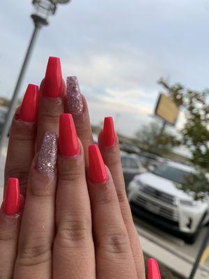 Luminous Nails & Spa