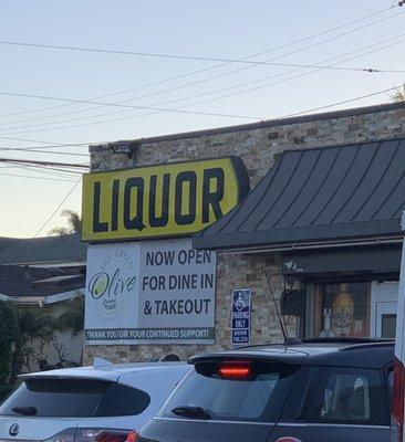 Front of liquor store