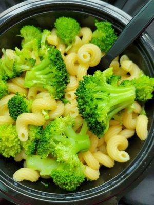 Cavatappi pasta w/ broccoli