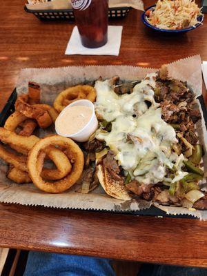 Philly Cheesesteak sandwich, Onion rings