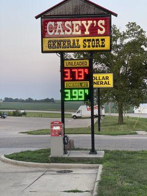 Main Street sign, just after the Dollar General store