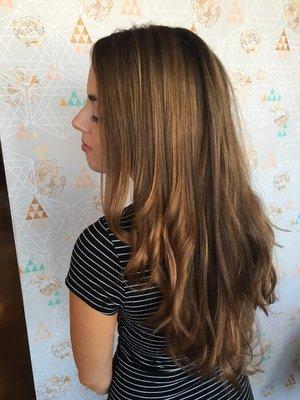 Hair painting on virgin brunette hair