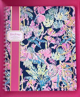 Fun #BackToSchool shopping @ #LillyPulitzer. (*‿*)h  U can never have too many beautiful notebooks/pens on your home office desk