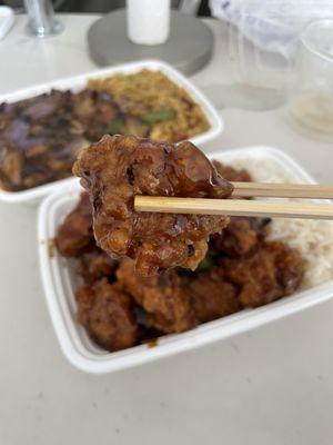 General Tso's Chicken with White Rice