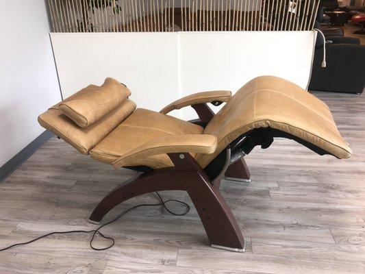 Sycamore Premium Leather Human Touch Perfect Zero Gravity Chair