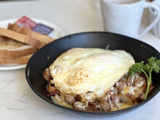 Country skillet, if this had gravy on it, it would be a solid 5 star! Still very good though, 4 stars!