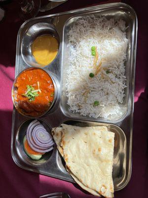 Lamb vindaloo lunch combo