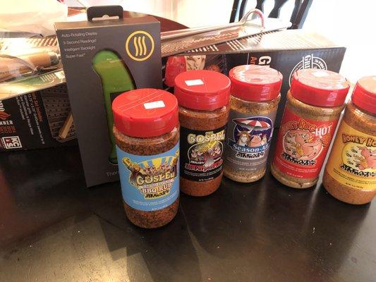 Grill Grates, Pigtail, Thermopen Mk4, MeatChurch BBQ Rubs