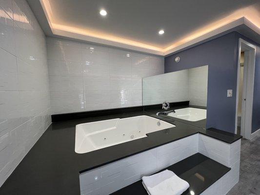 Jacuzzi suite