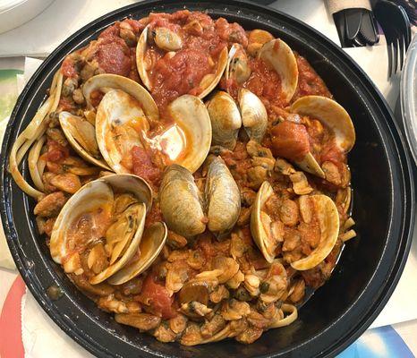 linguine with clams - red sauce