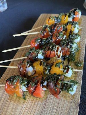 Caprese pops