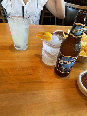 La Vida Ranch Water & Blue Moon - Domestic